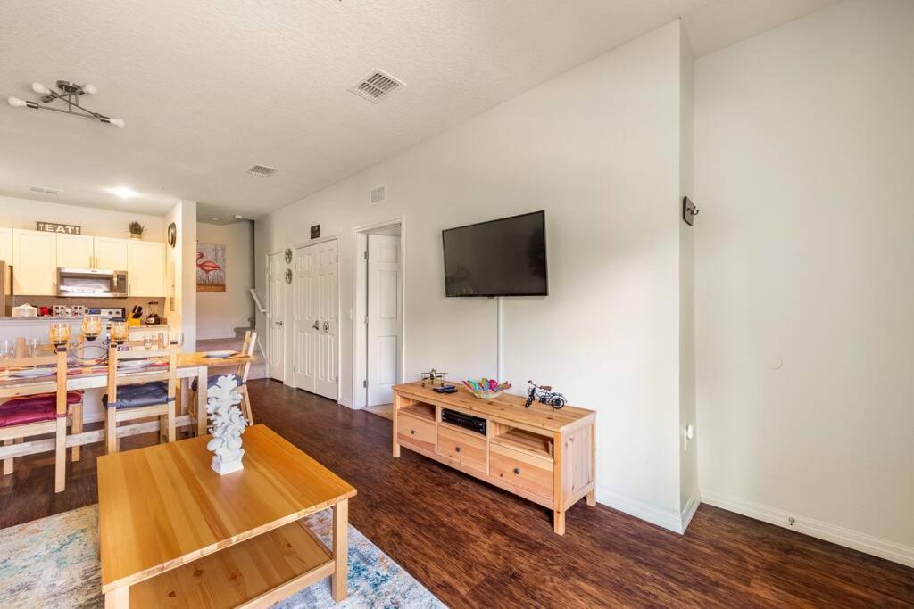 Super Comfy And Spacious 3 Bedroom 10 Minutes From Disney, With Major Shopping 4 Minutes Away Kissimmee Ngoại thất bức ảnh