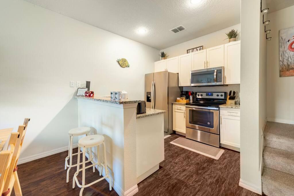 Super Comfy And Spacious 3 Bedroom 10 Minutes From Disney, With Major Shopping 4 Minutes Away Kissimmee Ngoại thất bức ảnh